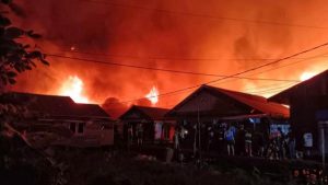 Kebakaran Hebat Di Palangka Raya Ludeskan 20 Rumah