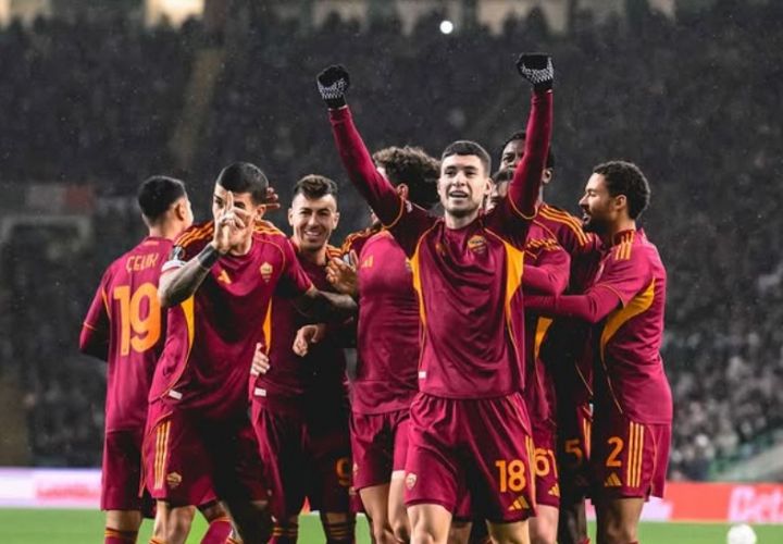 Como Jamu AS Roma Dalam Duel Sengit Perebutan Empat Besar
