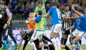 Final Campeonato Mineiro Ricuh: Wasit Keluarkan 23 Kartu Merah