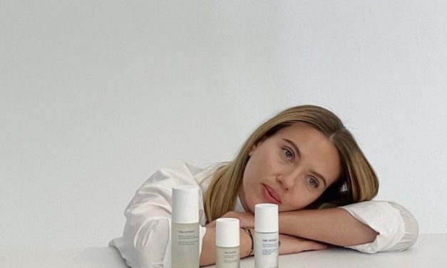 Scarlett Johansson Luncurkan Skincare Kulit Sensitif ‘The Outset’
