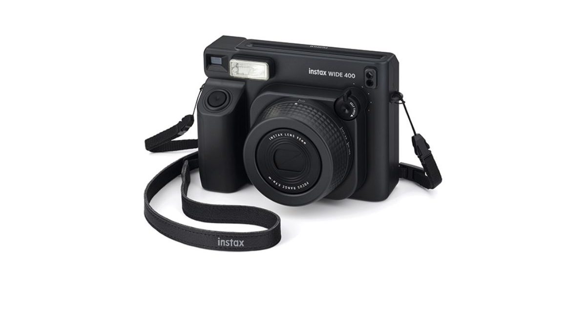 Instax WIDE 400 Rilis Varian Jet Black, Incar Fotografi Retro