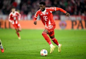 Incar Bek Baru, Man United Pertimbangkan Alphonso Davies