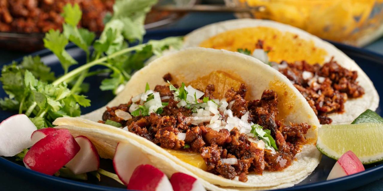 Teknik Taco Al Pastor: Memanggang Daging Khas Meksiko