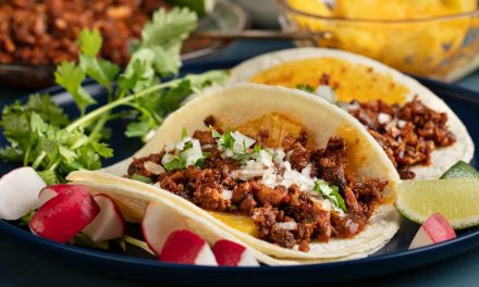 Teknik Taco Al Pastor: Memanggang Daging Khas Meksiko