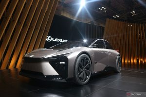 Lexus LF-ZC Bersiap Masuk Pasar, Efisiensi Baterai Dua Kali Lipat