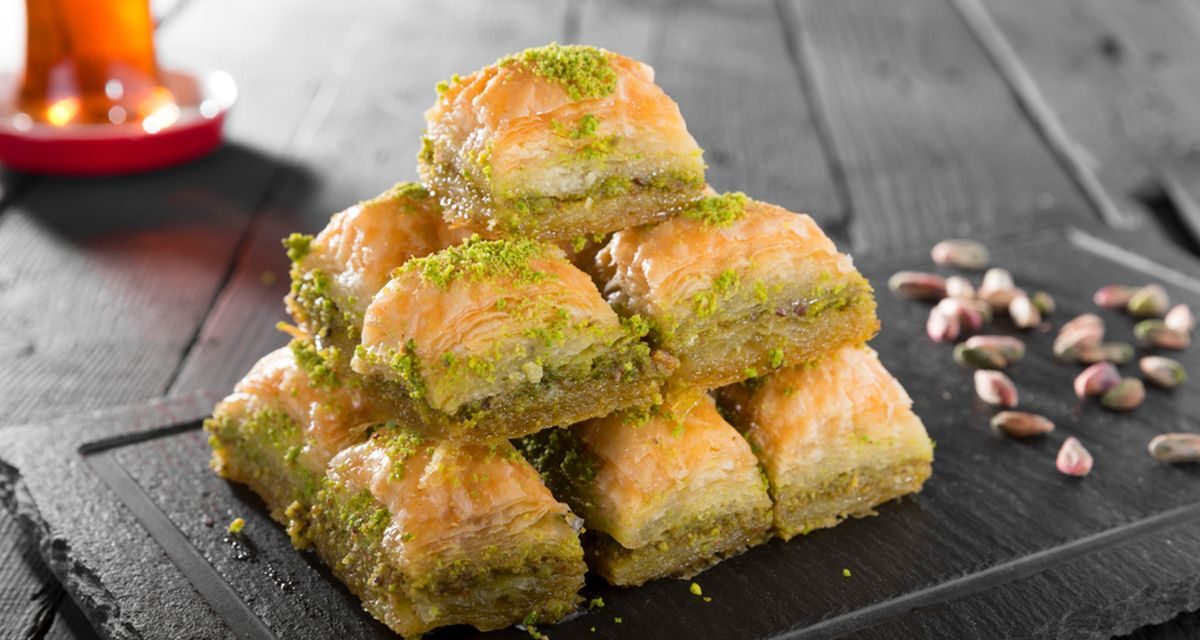 Manisnya Baklava Turki: Pastry Tipis Berbalut Madu Dan Pistachio