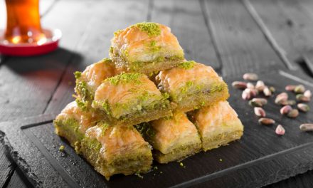 Manisnya Baklava Turki: Pastry Tipis Berbalut Madu Dan Pistachio