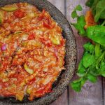 Mengenal Sambal Gandaria: Asam Pedas Buah Langka Betawi