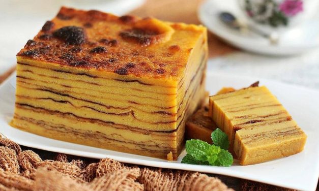 Kue Maksuba Palembang: Lapis Tradisional Kaya Telur Bebek