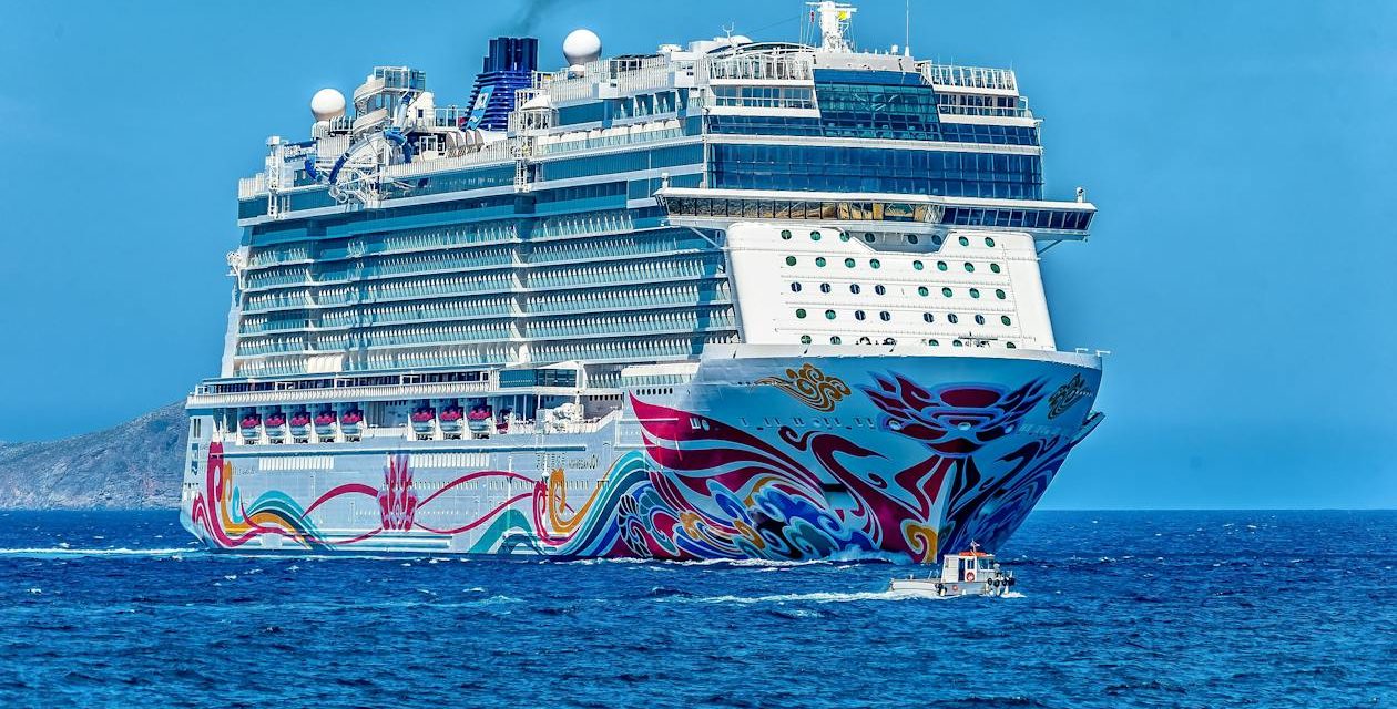 Amsterdam Resmi Larang Kapal Pesiar Raksasa Masuk Kota