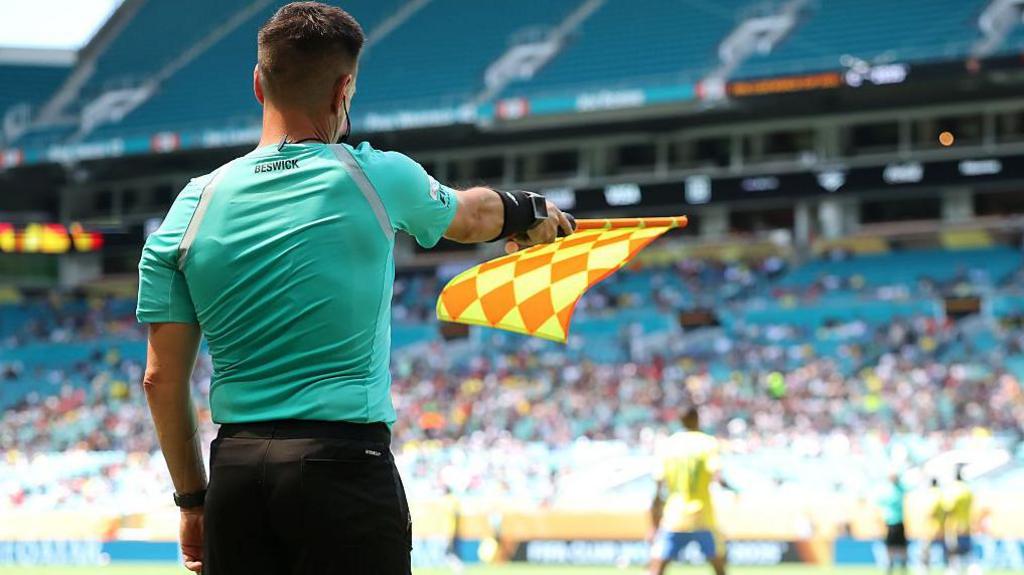 FIFA Terapkan SAOT Untuk Bantu Keputusan Offside Wasit