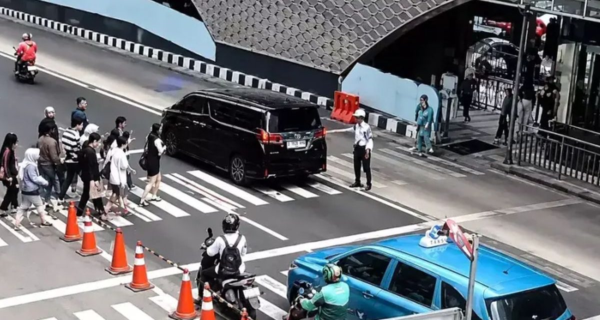 Klarifikasi Insiden Mobil Alphard Terobos Bundaran HI Yang Viral