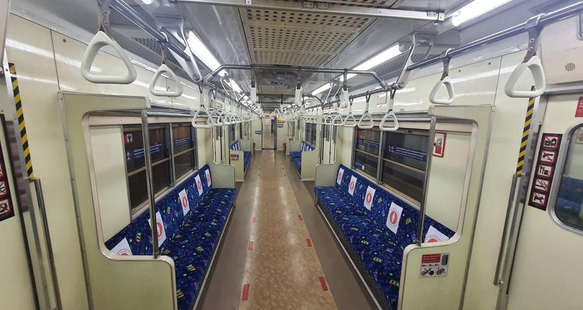 KRL Jabodetabek Uji Coba Gerbong Khusus Kursi Lipat Otomatis