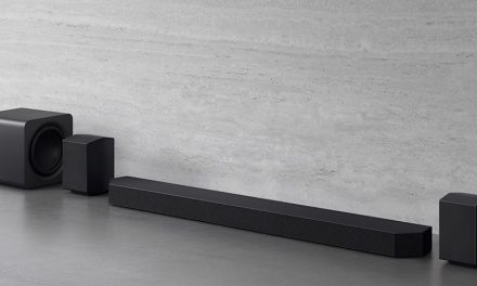 Soundbar Spasial AI 22-Speaker Boyong Suara Bioskop Ke Rumah