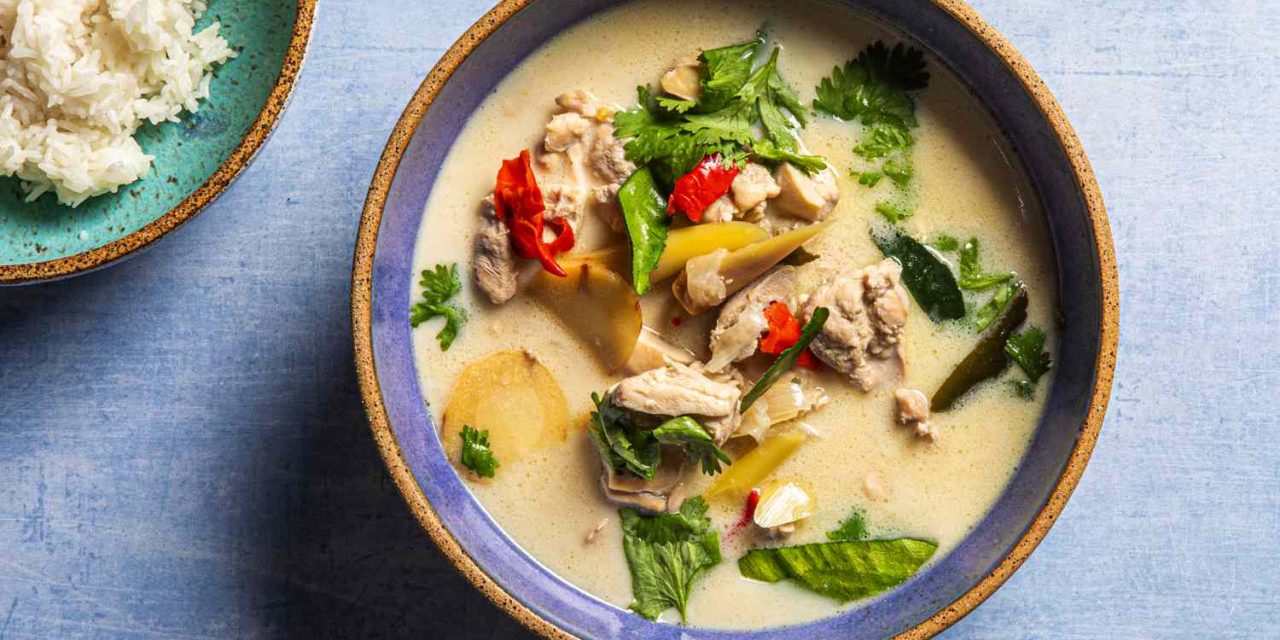 Tom Kha Gai Thailand: Sup Ayam Santan Beraroma Lengkuas