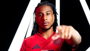 Michael Olise Cetak Gol Debut Impresif Bersama Bayern Munchen