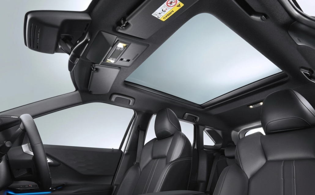 Mitsubishi Xforce Hybrid: Bawa Panoramic Sunroof Siap Di Ekspor