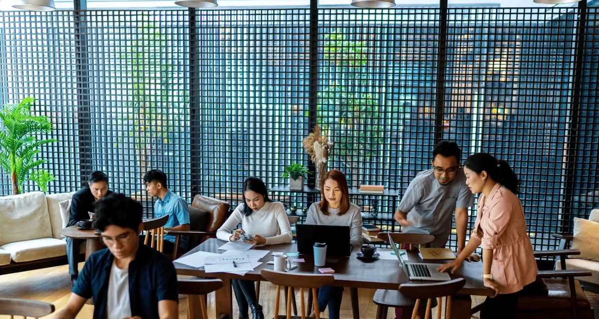 Tren Co-Working Cafe Tanpa Musik: Berburu Kedai Kopi Hening