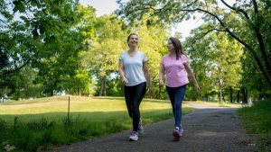 Studi Oxford: Jalan Cepat 8.000 Langkah Turunkan Risiko Jantung