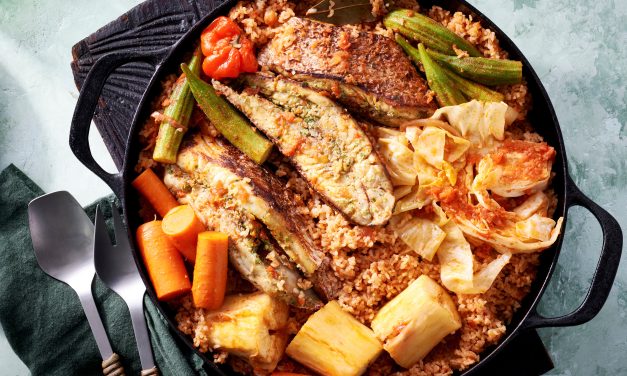 Lezatnya Thieboudienne Senegal Berpadu Ikan Dan Sayuran