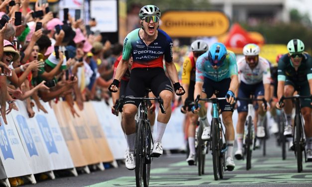 Olav Kooij Sprint Akhir Sampai Garis Finis Di Tour Of Guangxi