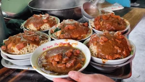 Mengenal Mie Ayam Tumini Yogyakarta: Sajian Mie Gurih-Manis